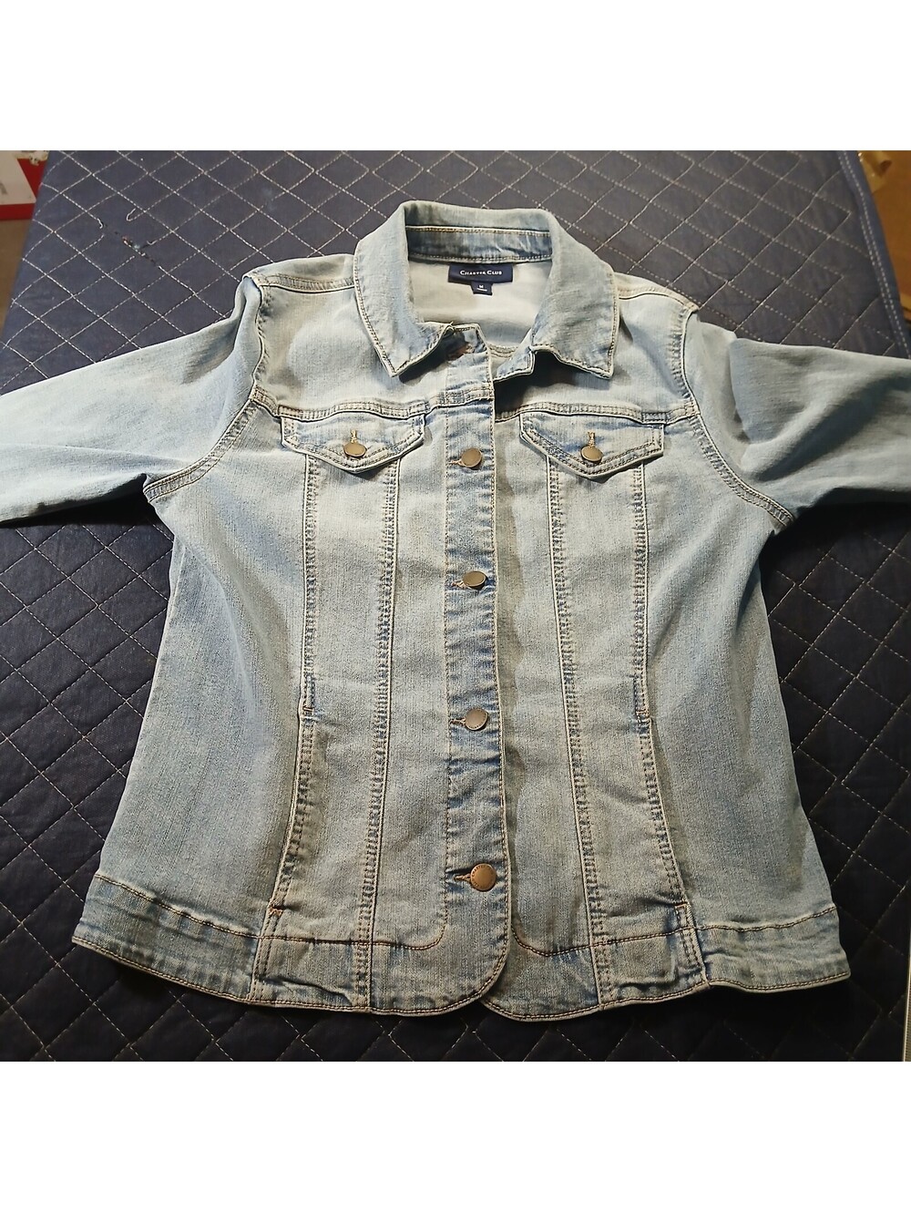 Charter Club Denim Jacket Women's Size M Light Wash Cotton Trucker Style